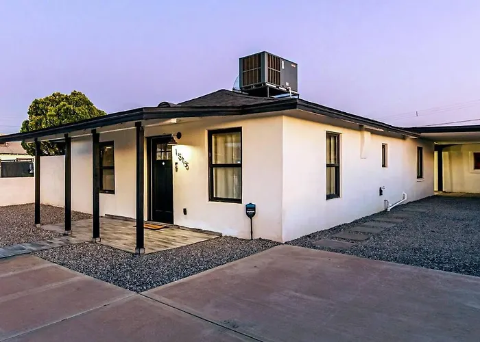 Retreat - 1 Bedroom King With 2 Smart Tvs - 10 Min From Airp - Unit B Phoenix